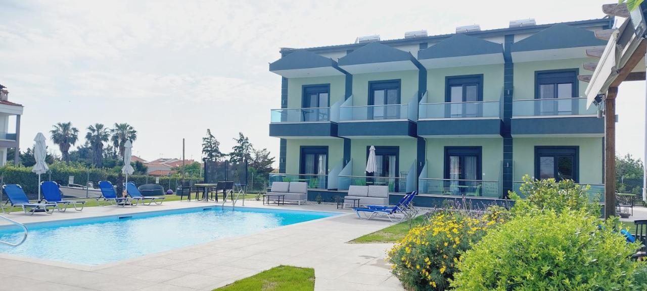 Paramithi Luxury Apartments Nikiti  Luaran gambar