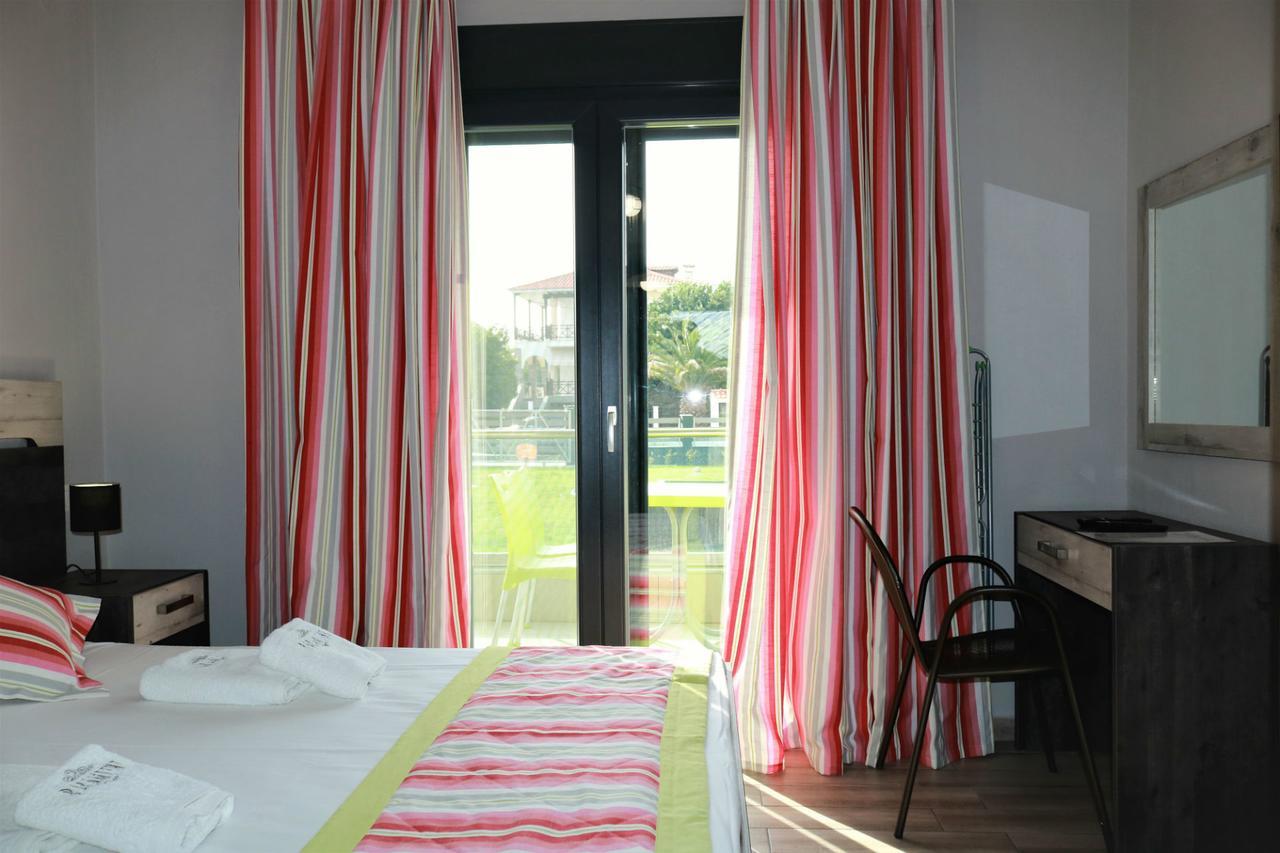 Paramithi Luxury Apartments Nikiti  Luaran gambar
